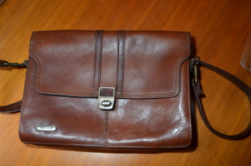 braune Handtasche